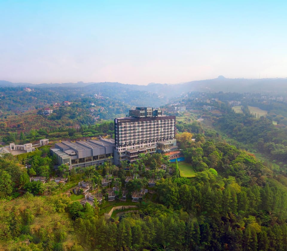 Property building, Natural landscape, Bird's eye view, Mountain view