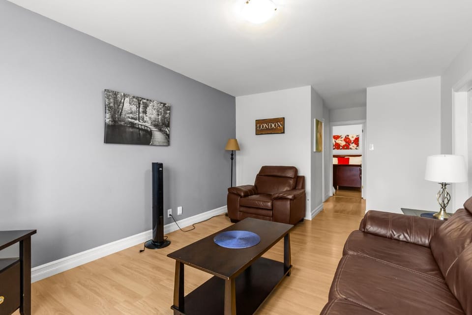 Relaxing 2BR Parking Self Check-In Apartment hotel in St Johns