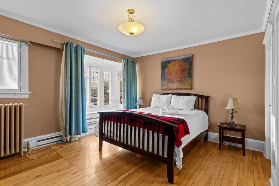 Midstream Premier 2BR Wi-Fi Parking Apartment hotel in St Johns
