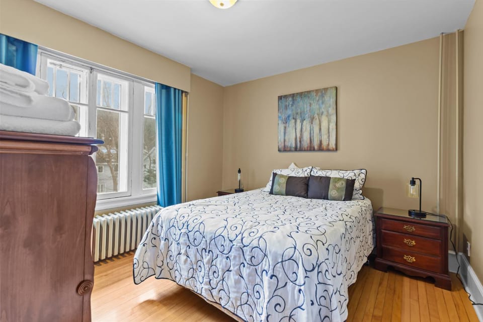 Midstream Loft 2BR Parking W&D Apartment hotel in St Johns
