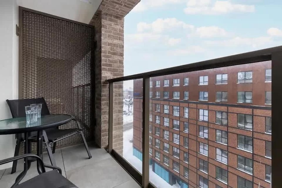 View (from property/room), Balcony/Terrace, Location