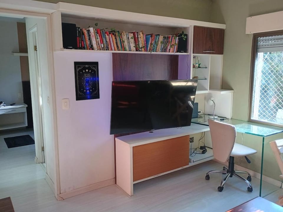 Communal lounge/ TV room, Library, TV and multimedia, Evening entertainment