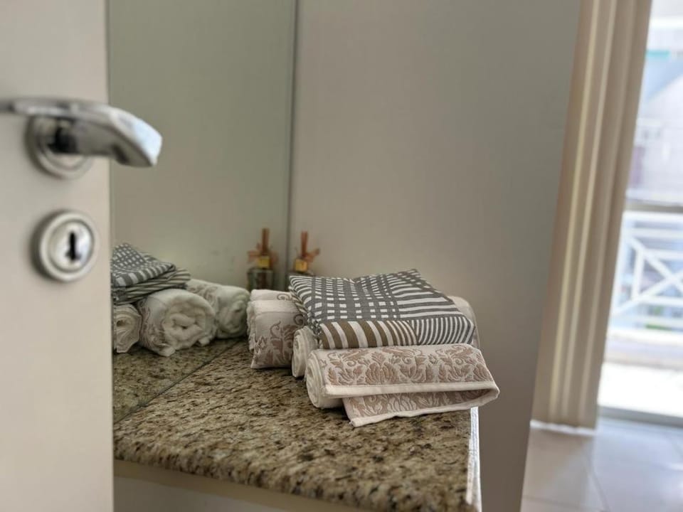 Clube do Mar- Itapema Meia Praia APTO 102 A Apartment in Porto Belo