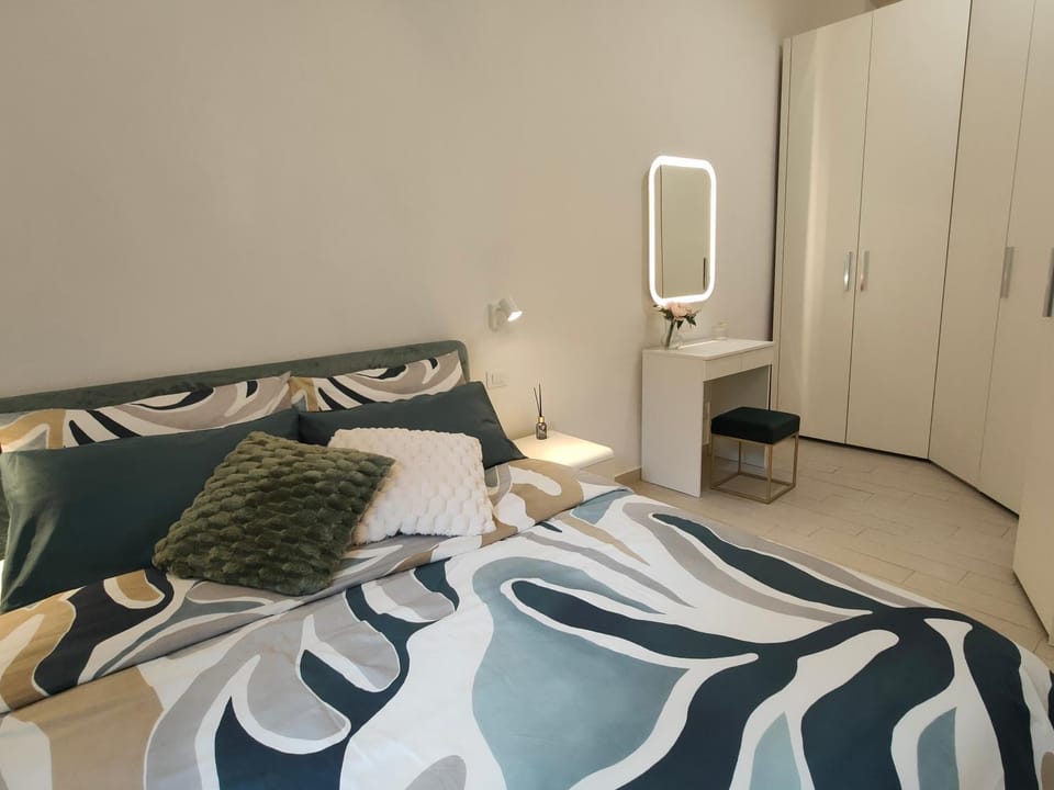 Bed, Bedroom, wardrobe