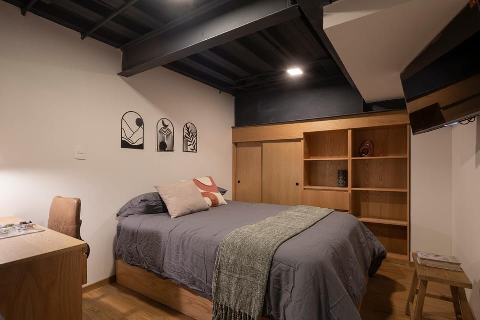Bed, TV and multimedia, Photo of the whole room, Bedroom, wardrobe