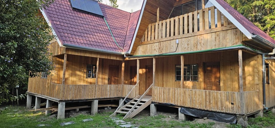Peaceful Farm House facing the Aberdares Chalet in Kenya