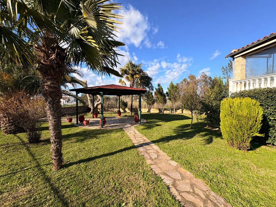 Garden, Inner courtyard view