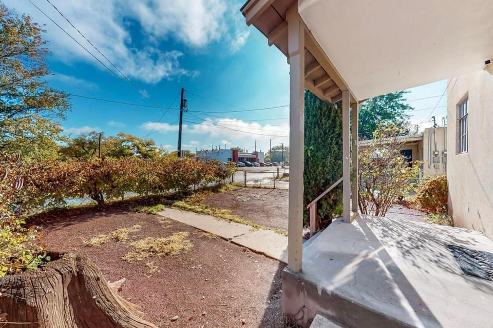 Cozy 1br Casita in Southwest w Wifi! House in Albuquerque