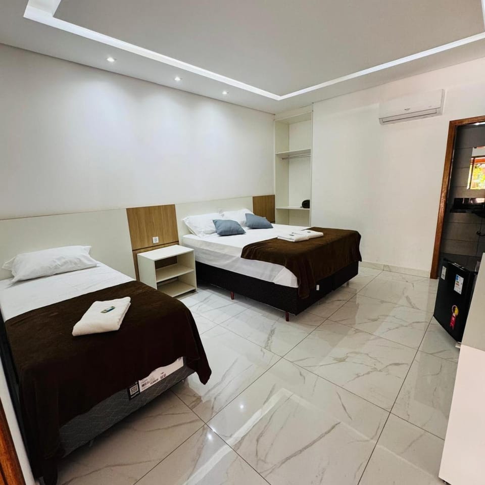 Bed, TV and multimedia, Photo of the whole room, Bedroom, air conditioner