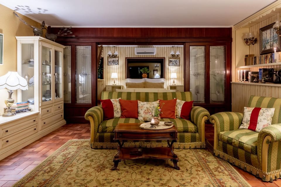 Living room, Seating area