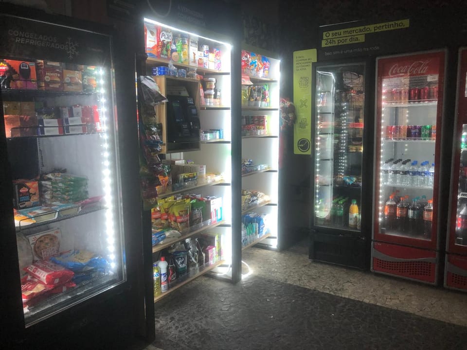 Supermarket/grocery shop