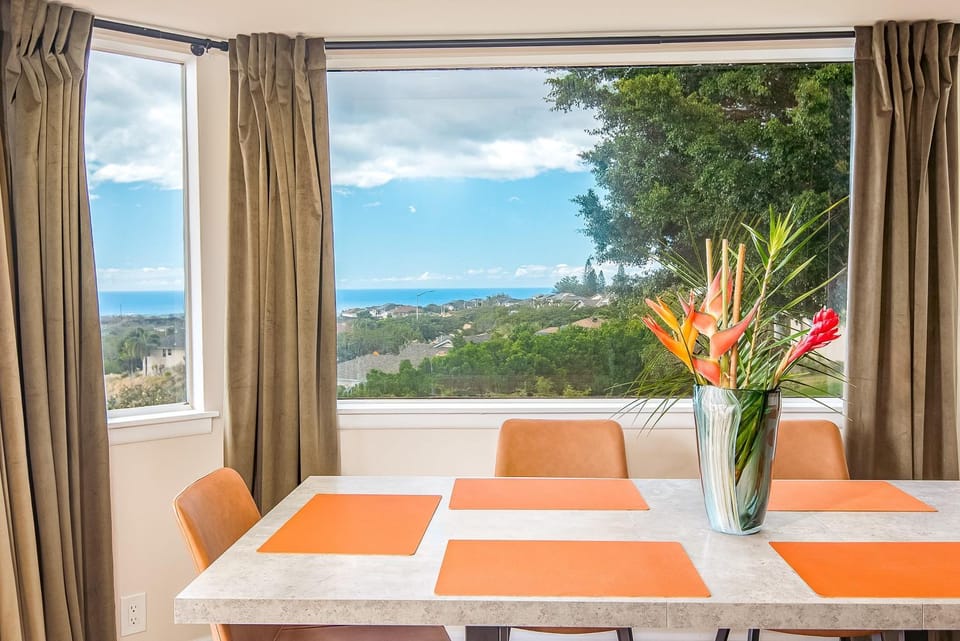 Upgraded 3 bed w Ocean View Pool Hot tub 2 King House in Waikoloa Village