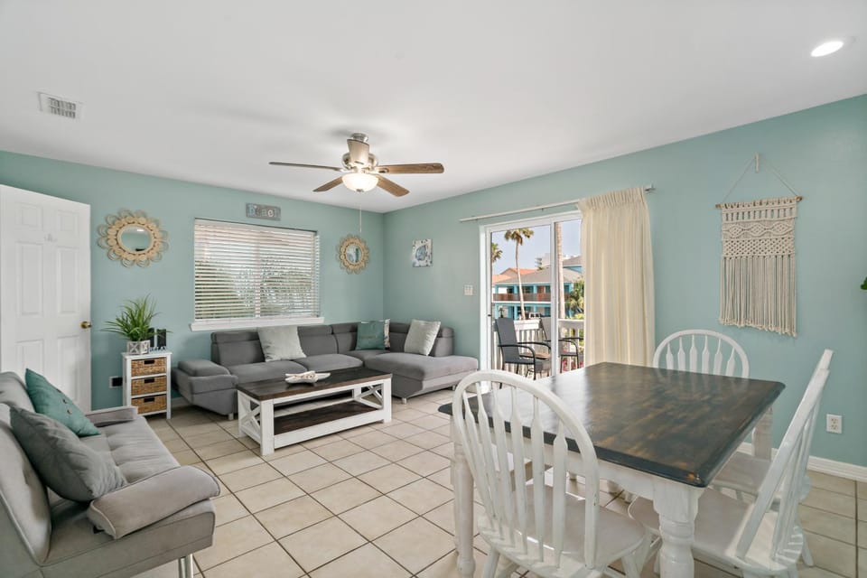 Island Escape Unit B House in South Padre Island