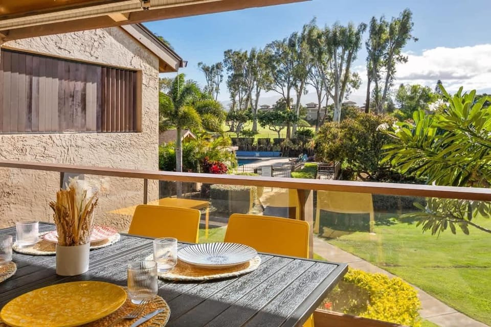 Upgraded 2 kings ocean view House in Waikoloa Village