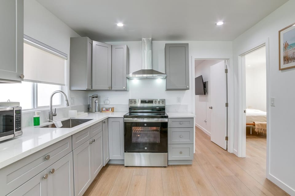 Work and Play! Apt Less Than 1 Mi to Chino Valley Hospital Apartment in Chino