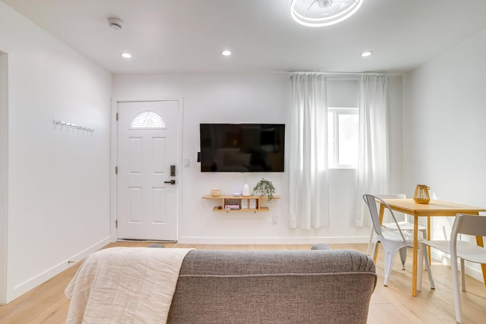 Work and Play! Apt Less Than 1 Mi to Chino Valley Hospital Apartment in Chino