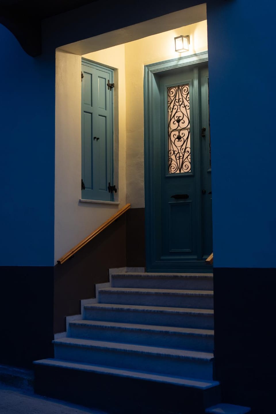 Facade/entrance, Night