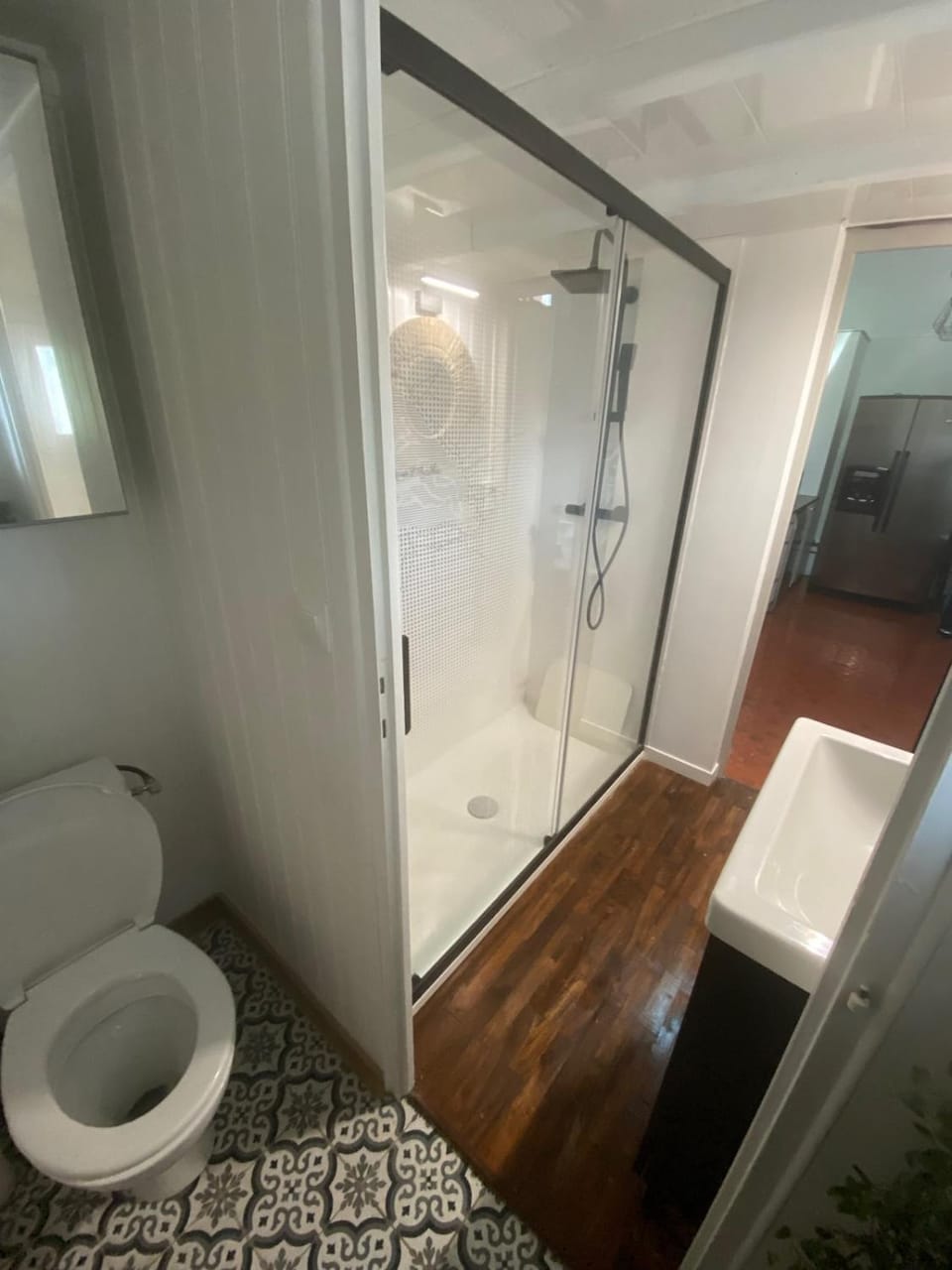Shower, Toilet, Bathroom
