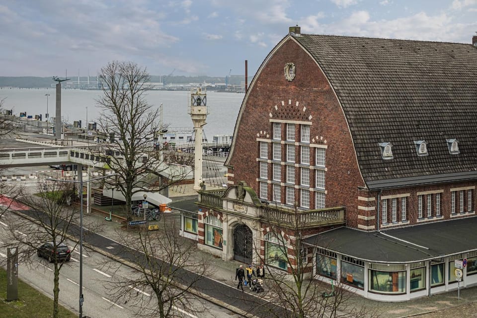 Neighbourhood, Sea view