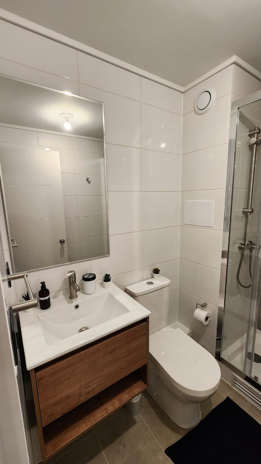 Moderno, nuevo, excelente ubicación, 1D1B, parking Apartment in Los Ángeles
