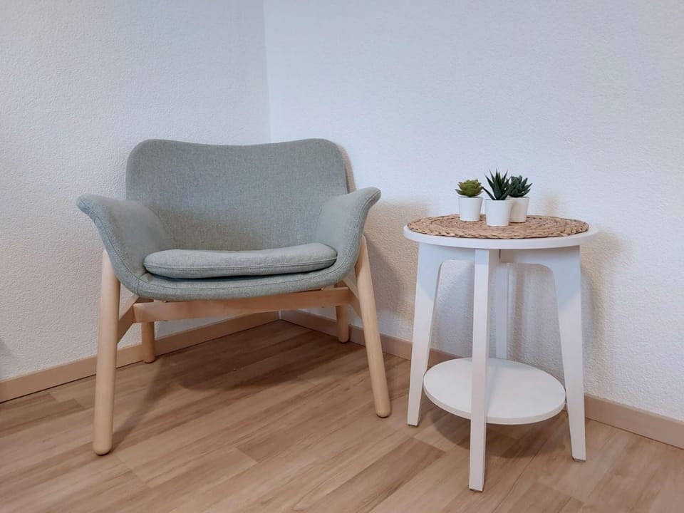 Seating area, Bedroom