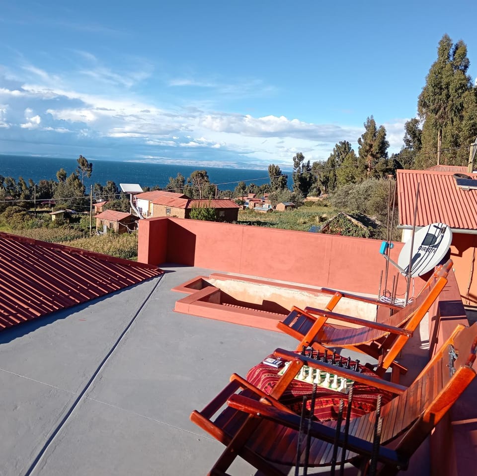 Natural landscape, Game Room, Balcony/Terrace, Lake view, Lake view
