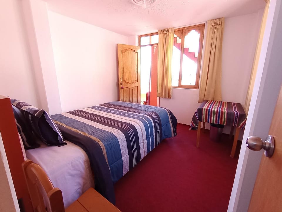 Photo of the whole room, Bedroom, Garden view, Lake view, Mountain view