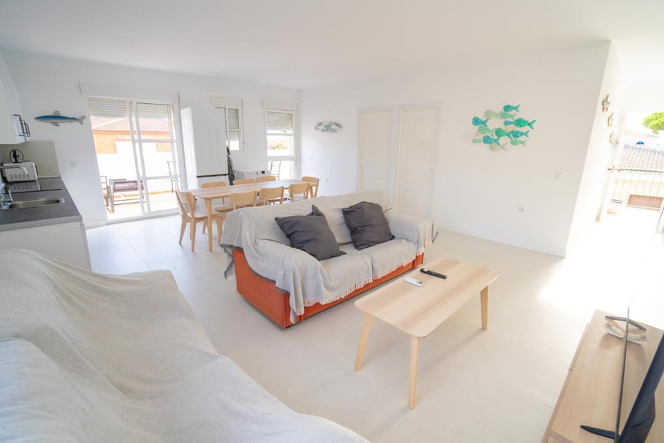 Communal lounge/ TV room, Living room, Seating area