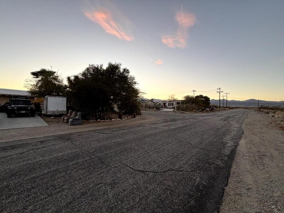 Neighbourhood, Sunset