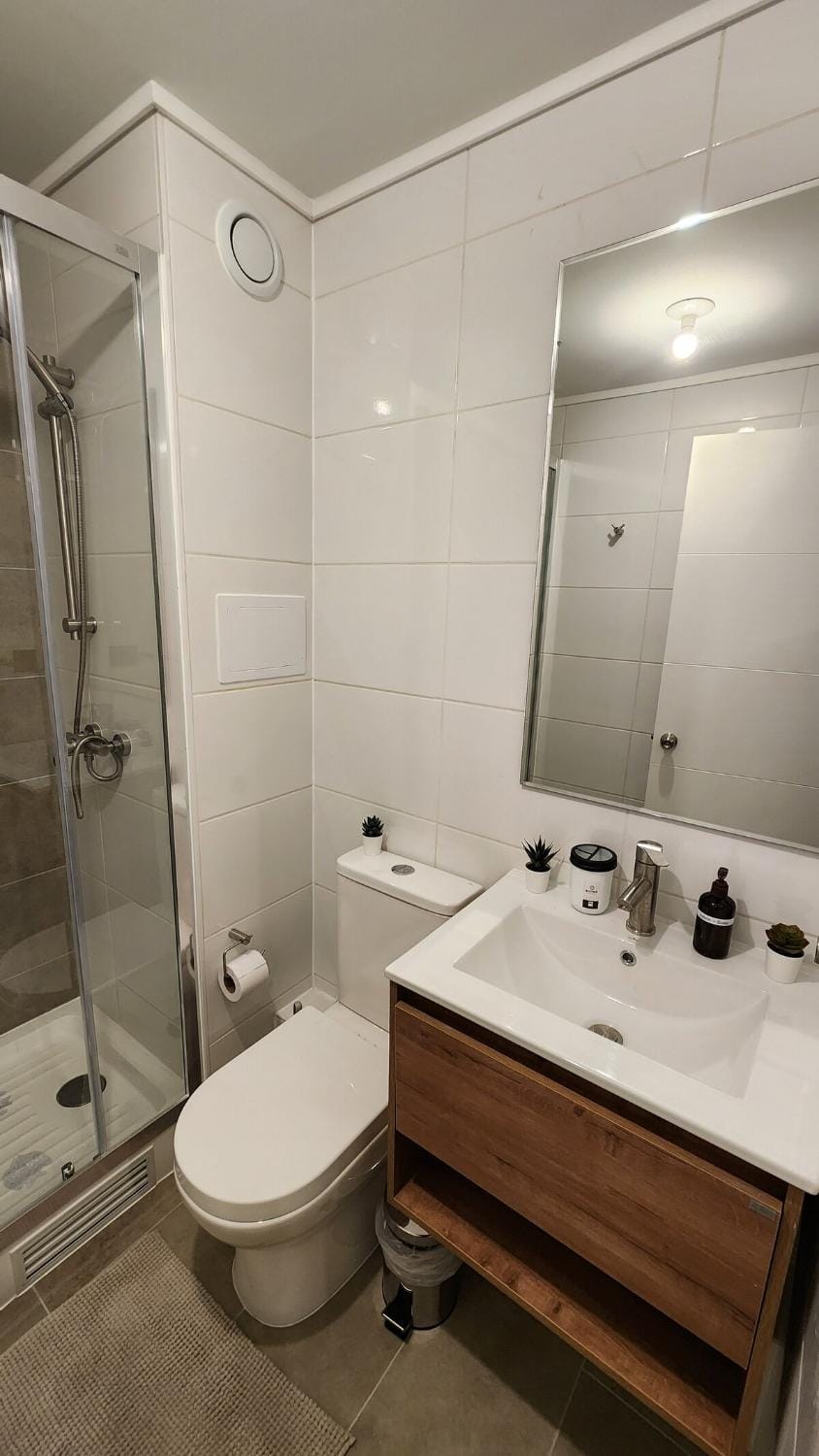 Departamento moderno, nuevo, 1D1B, inmejorable ubicación, estacionamiento Apartment in Los Ángeles