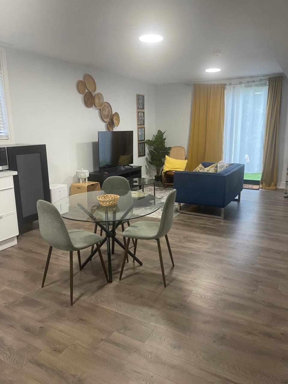 TV and multimedia, Seating area, Evening entertainment