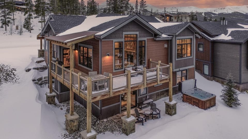 Property building, Winter, Hot Tub, Balcony/Terrace, Mountain view, Sunset