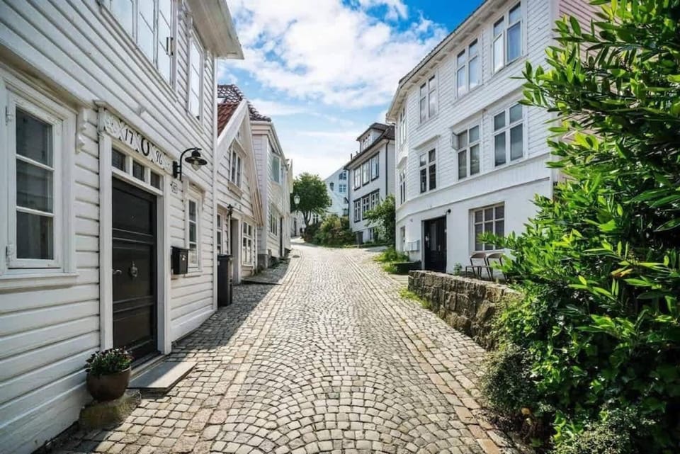 Renovated retreat in beautiful area near Bryggen House in Bergen