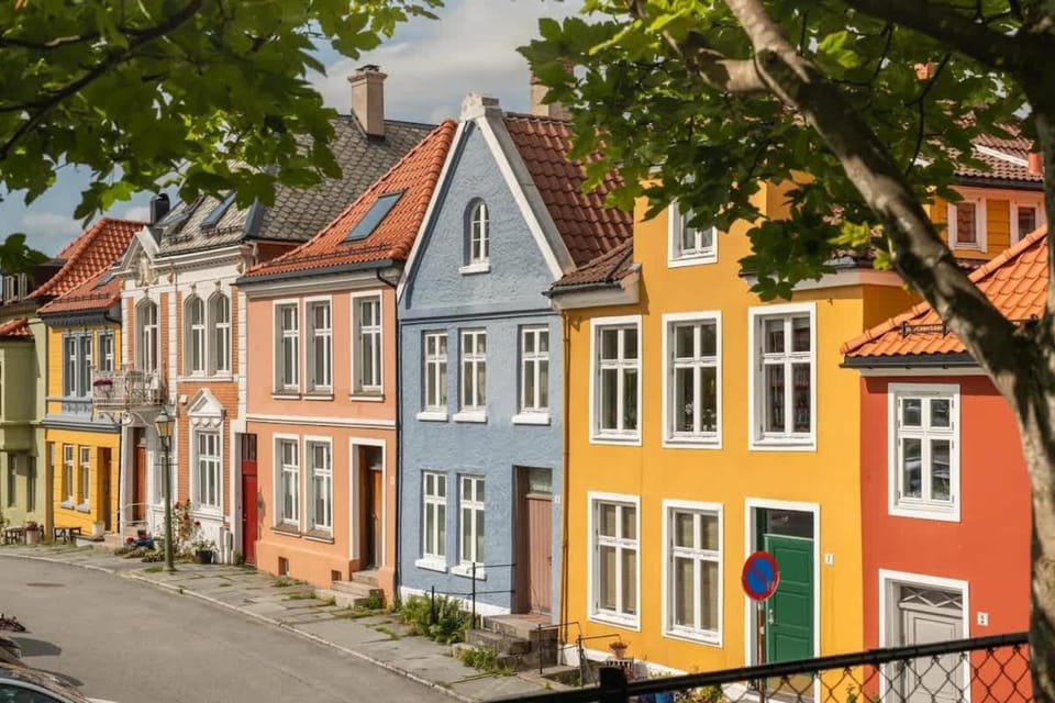 Cozy loft with king bed in the middle of town House in Bergen