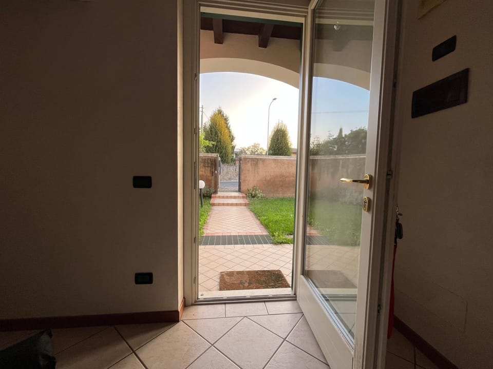 Day, View (from property/room), Garden view, Inner courtyard view