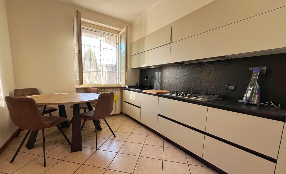 Spring, Night, Winter, Summer, Kitchen or kitchenette, Dining area, Autumn, Seasons, heating, internet, pet friendly, stove