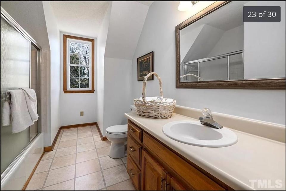 Shower, Toilet, Bathroom, Bath