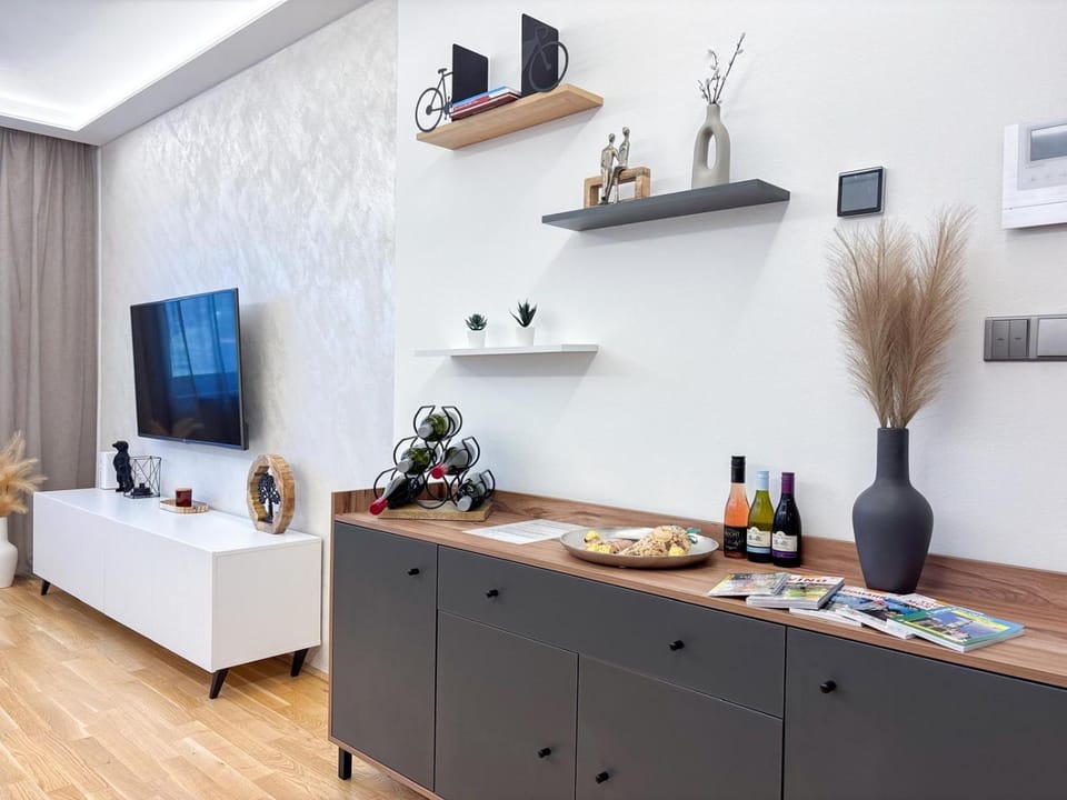 Communal lounge/ TV room, TV and multimedia, Evening entertainment