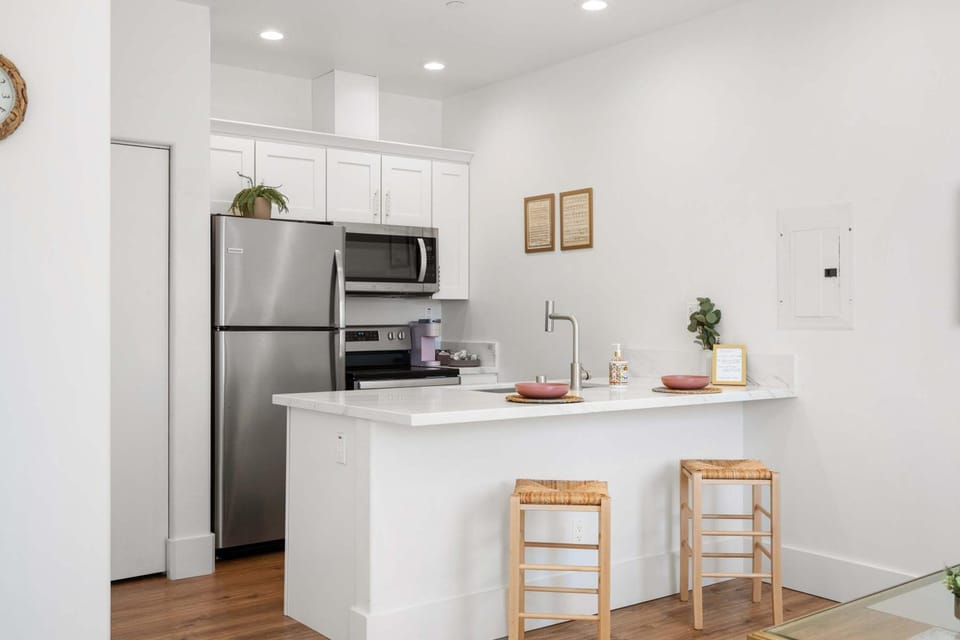 Luxury Oasis Compound with Hot Tub with 3 Homes Apartment in Escondido Village