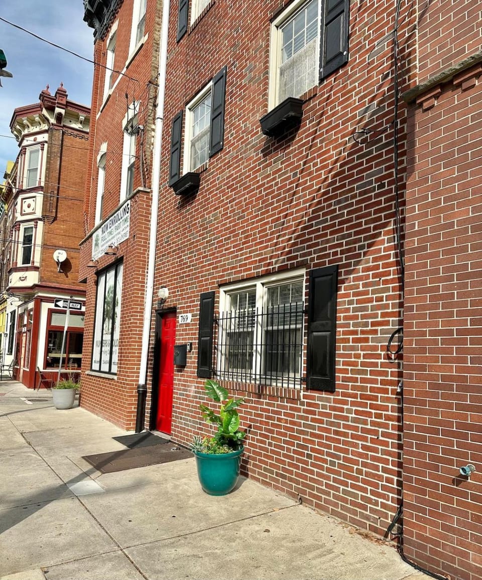 Entire rental studio unit in Queen Village Philly Apartment in Philadelphia