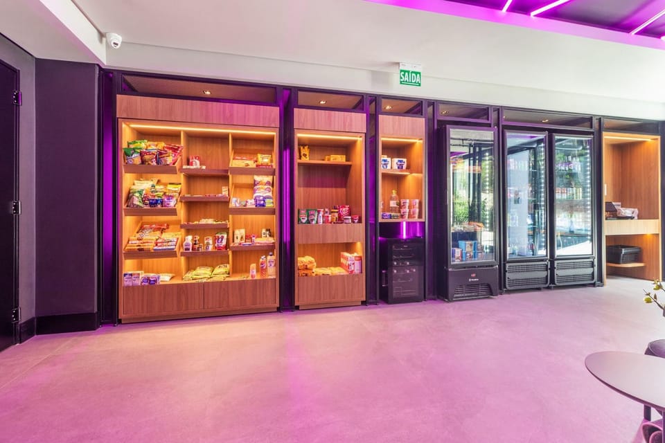 Supermarket/grocery shop