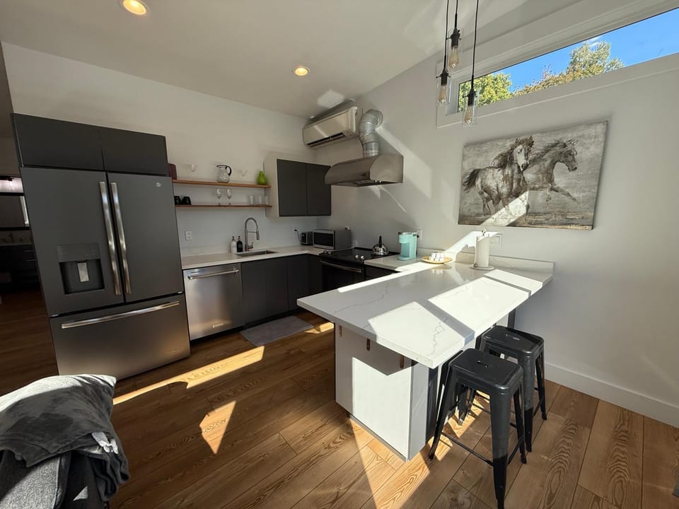 Juanita Lake Escape Apartment in Kirkland