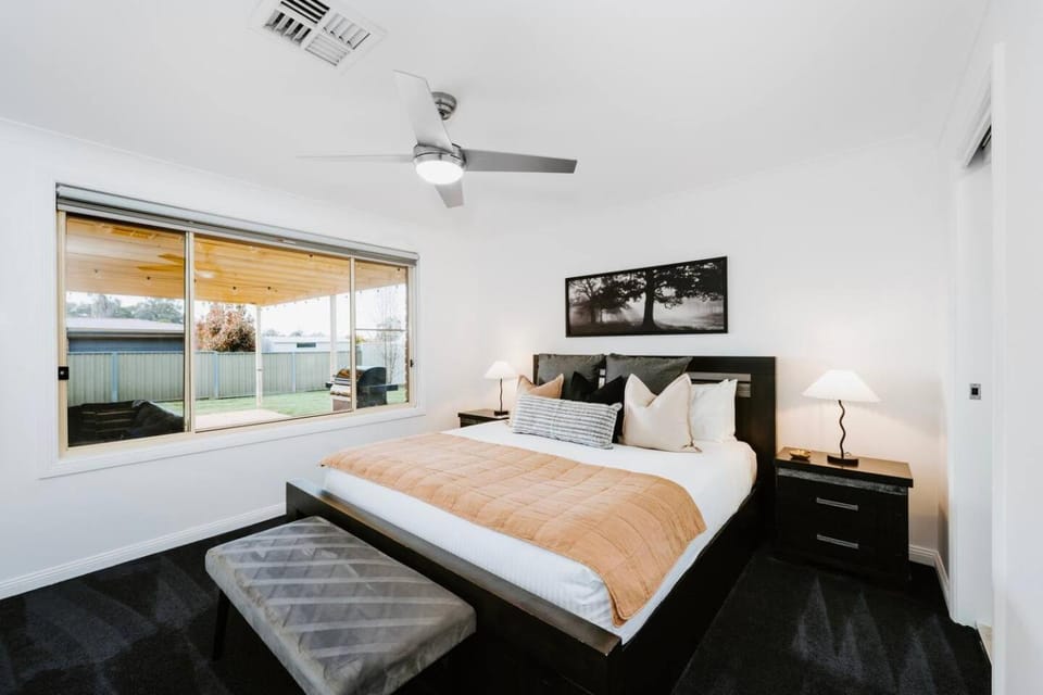 Bed, Bedroom