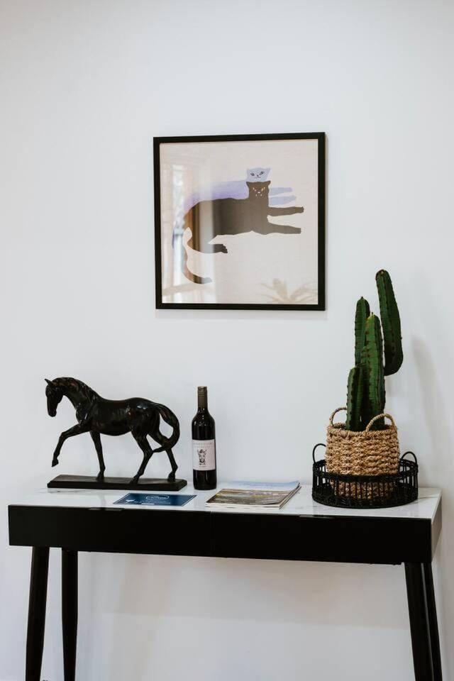 Living room, Decorative detail