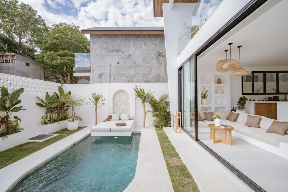 Property building, Patio, Natural landscape, Garden, View (from property/room), Balcony/Terrace, Living room, Seating area, Garden view, Pool view, Swimming pool, sunbed