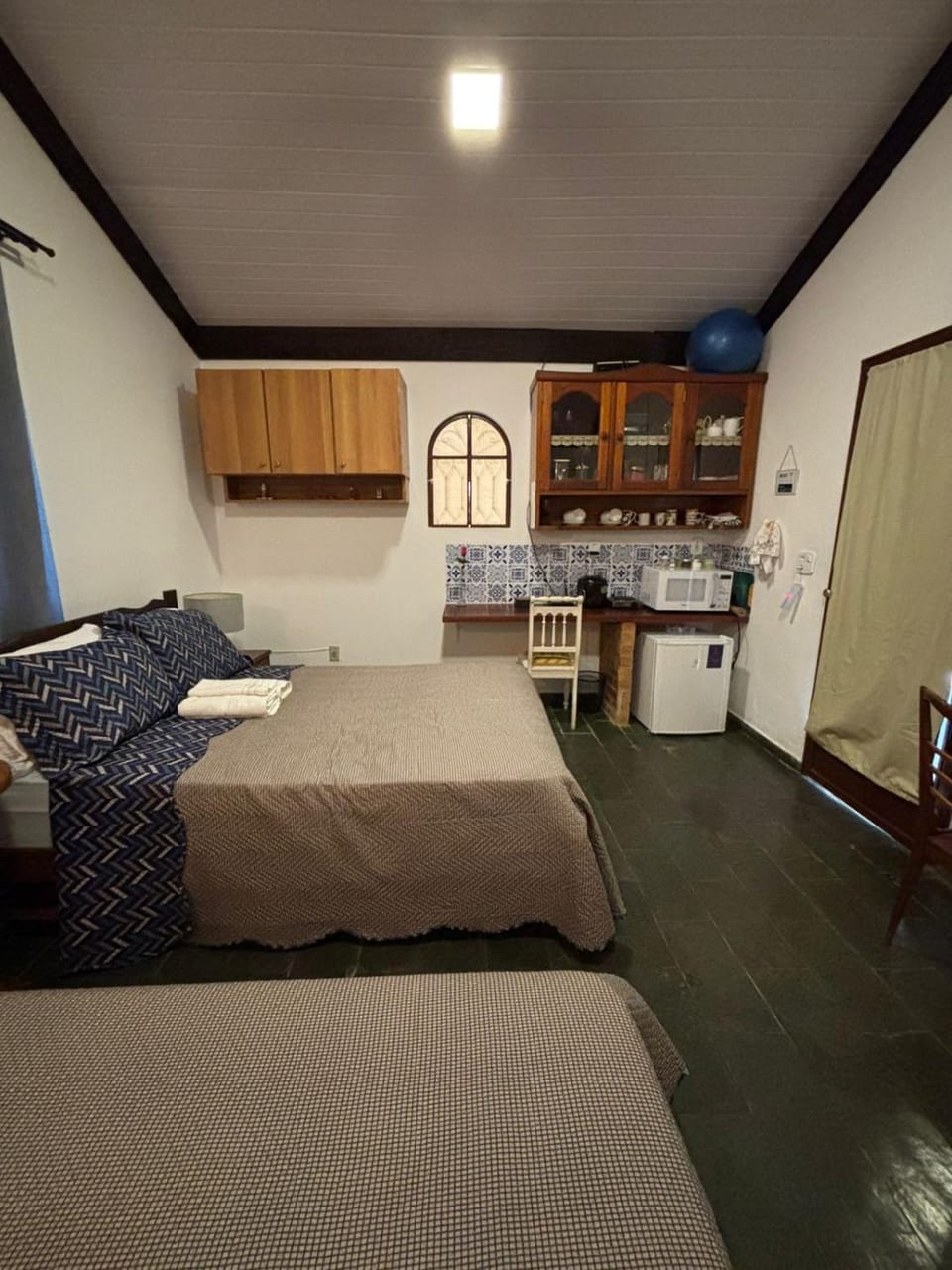 Kitchen or kitchenette, Photo of the whole room, minibar