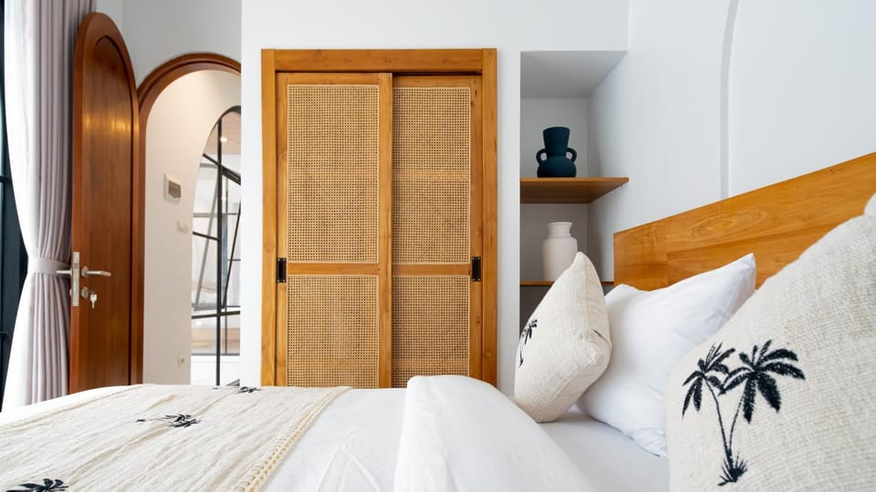 Bed, Photo of the whole room, Bedroom, wardrobe