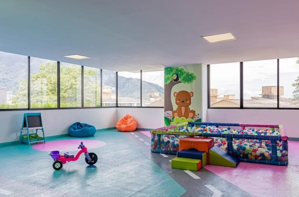 Game Room, Kids's club, young children
