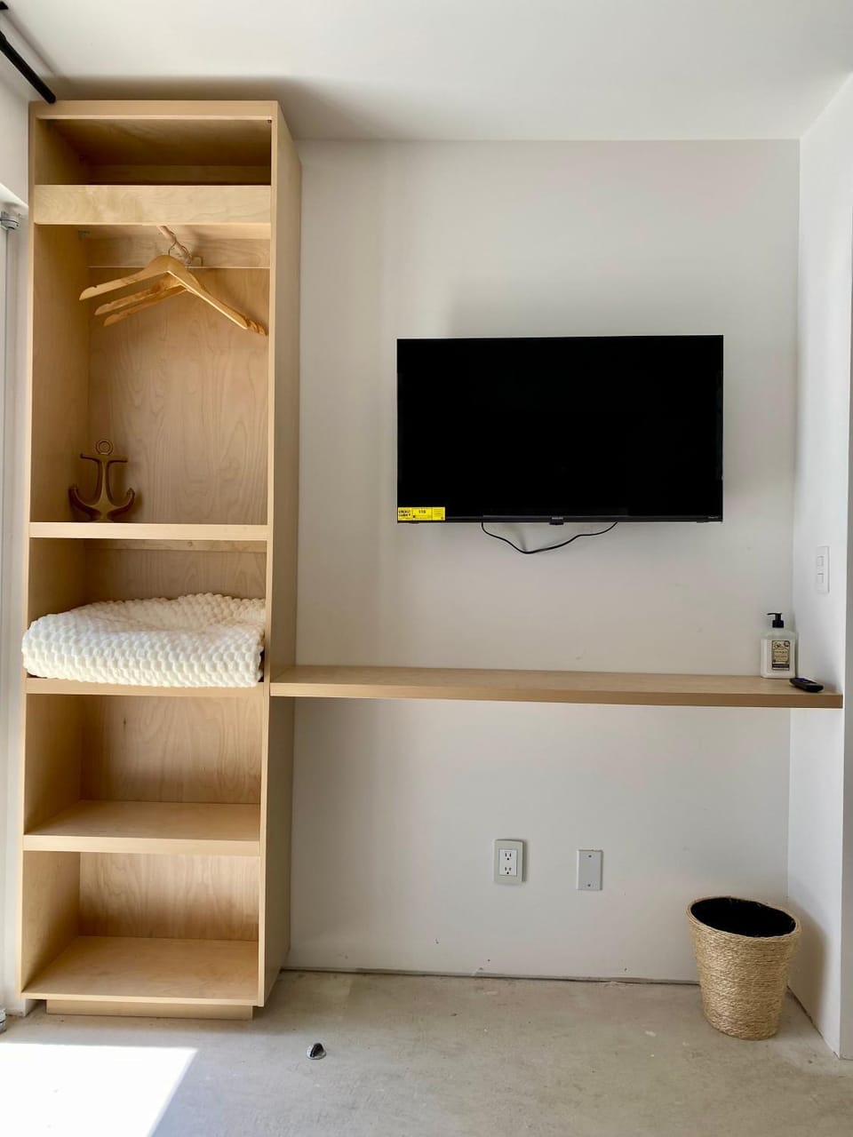 TV and multimedia, wardrobe
