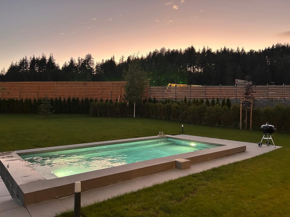 Garden, Swimming pool